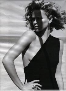 charlize_w_mag2.jpg