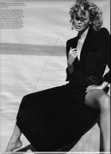 charlize_w_mag5.jpg