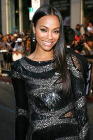 ZoeSaldana_StarTrek_LA_Premiere_10.jpg