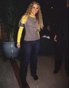 shakira__10_.jpg