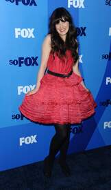 ZooeyDeschanelFOXUpfrontsinNewYorkMAY_16_2011HQx55_44.jpg