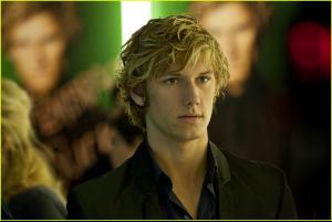 alex_pettyfer_broken_glass_06.jpg