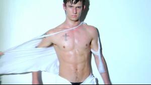 alex_pettyfer_22.jpg
