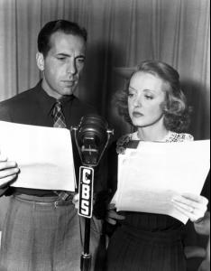 humphrey_bogart_and_bette_davis_r.jpg