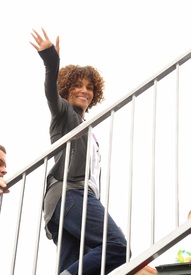 Halle Berry at the 19th Annual EIF Revlon RunWalk For Women Held at Los Angeles Memorial Coliseum 12.jpg