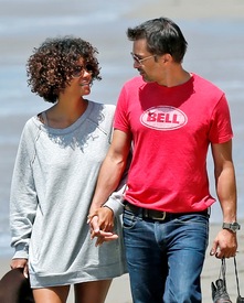Halle Berry at the beach in Malibu 27.5.2012_03.jpg