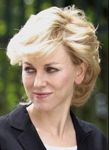 naomi-watts-lady-di-1344156362.jpg