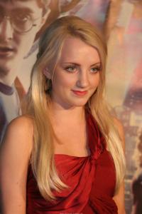 83286_Evanna_Lynch_and_Bonnie_Wright_july162009-009_122_202lo.jpg