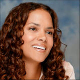 Halle_Berry_Armando_Gallo_portraits_15.jpg