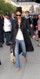 Halle_Berry_leaving_her_midtown_hotel_02.jpg