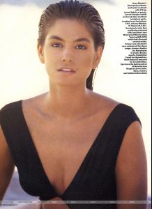 45e_CindyCrawford_VogueUK_1987_05_04.jpg