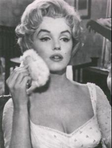 Marilyn_Monroe__288_.jpg