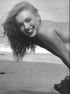 Marilyn_Monroe__551_.jpg