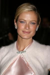 40259_celebrity_city_Carolyn_Murphy_235_123_464lo.JPG