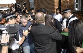 Uxbridge_Magistrates_Court_in_London_20.6.08_01.jpg