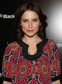 EK_Sophia_Bush-Verizon-003.jpg