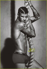 david-beckham-armani-underwear-01.jpg