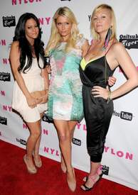 Paris Hilton_NYLONMagazineMayYoungHollywoodCelebrationatBardotinBeverlyHillsMay4_2011_0183.jpg