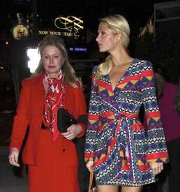 The Hilton Family HasDinner AtBOAInBeverlyHills018.jpg