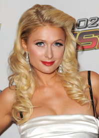 celebrity_paradise.com_Paris_Hilton_Wango_Tango_07.jpg