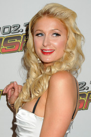 celebrity_paradise.com_Paris_Hilton_Wango_Tango_23.jpg