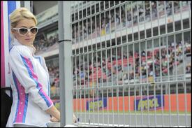 celebrity_paradise.com_TheElder_ParisHilton2011_06_05_beforetheSpanishGrandPrixattheMontmelo17.jpg