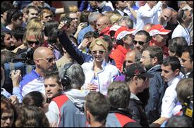 celebrity_paradise.com_TheElder_ParisHilton2011_06_05_beforetheSpanishGrandPrixattheMontmelo20.jpg