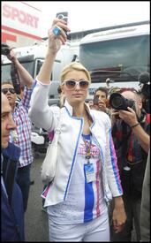 celebrity_paradise.com_TheElder_ParisHilton2011_06_05_beforetheSpanishGrandPrixattheMontmelo33.jpg