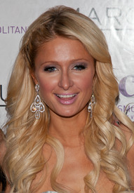 celebrity_paradise.com_Paris_Hilton_nightclub_028.jpg