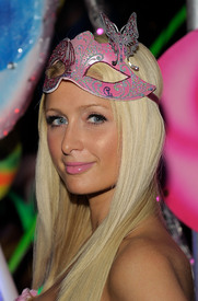 celebrity_paradise.com_TheElder_ParisHilton1.jpg