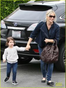 post-22656-0-65448000-1339746935_thumb.j