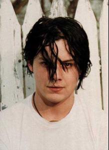 post-37737-0-70869800-1340557734_thumb.j