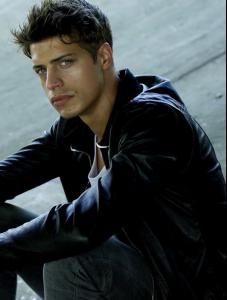 post-60960-0-31175700-1339444390_thumb.j