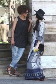 Halle Berry leaving Eveleigh Restaurant in West Hollywood 10.06.2012_02.jpg