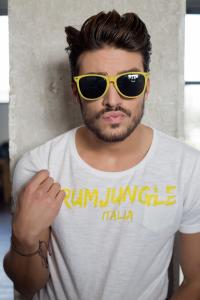 63-T-shirt-GLASS-bundled-with-sunglasses1.jpg