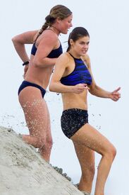 alexandra-daddario-on-the-set-of-baywatch-in-georgia-04-20-2016_4.jpg