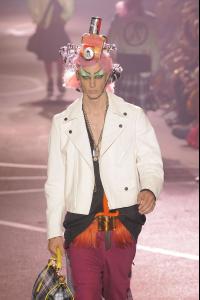 John_20Galliano_20High_20Quality_20Spring_20Summer_202009_20Mens_20Runway_20Pictures_20_315__jpg.jpg