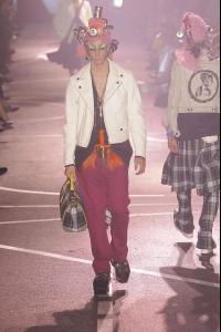 John_20Galliano_20High_20Quality_20Spring_20Summer_202009_20Mens_20Runway_20Pictures_20_326__jpg.jpg