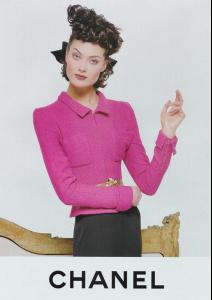Shalom_Harlow_Photograph_0257_122_440lo.jpg