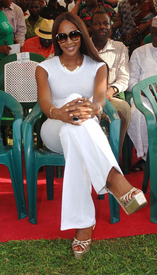 naomi-campbell-nigeria-11072008_08.jpg