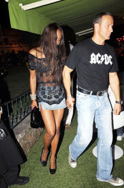 Naomi_Campbell_VIP_Room_Saint_Tropez_02.jpg