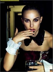 Nathalie_Portman_Scarlett_Johansson__Vanity_Fair_n_16_2008_01.jpg