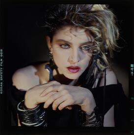 szavy_Madonna_George_Holz_Photoshoot_1984_05.jpg