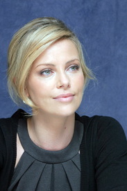 Charlize_Theron_008.jpg