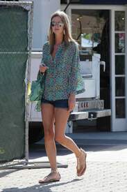 Nicky_Hilton_MalibuJuly222011012.jpg