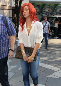 20664_Preppie_Rihanna_at_an_office_building_in_M.jpg