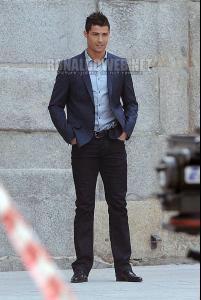 post-46782-0-42360300-1342471565_thumb.j