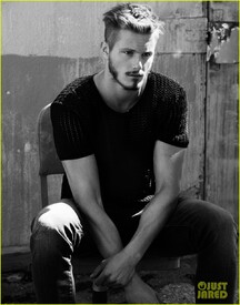 alexander-ludwig-flaunt-shirtless-underwear-10.jpg