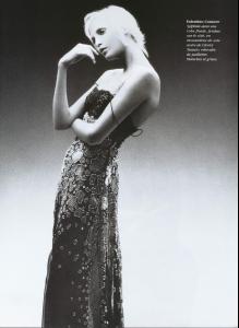 nadja_vogue_mar94_parlons_d__amour_byDominiqueIsserman__LJ__fotodecadent4.jpg