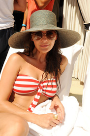 Ali_Landry_celebutopia_net_1102.jpg